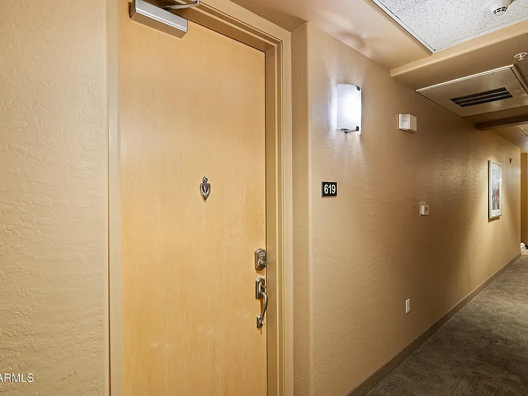 17 W Vernon Ave #619 — Photo 28