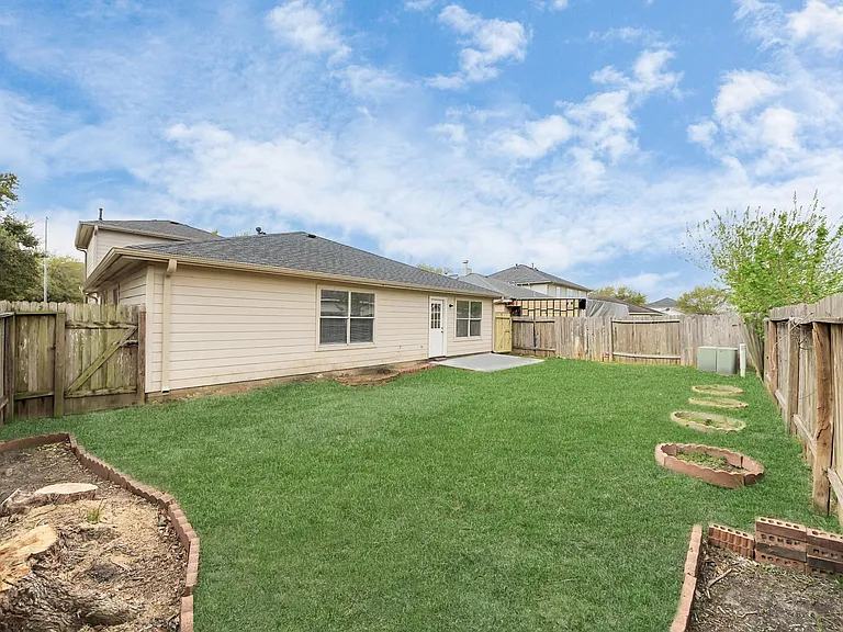 19618 Beachy Ct — Photo 31