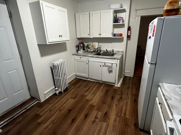 438 Ripple St #4