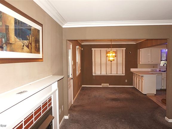 5th image of 3114 W Edgerton Rd