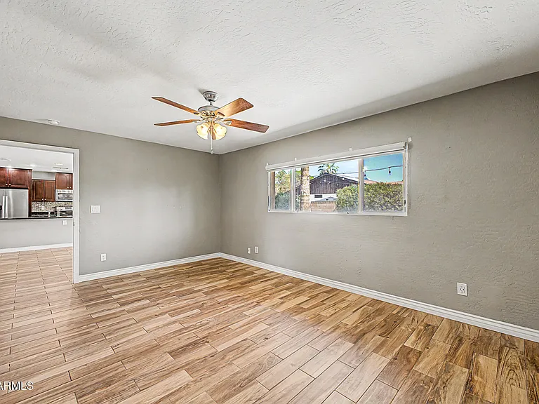 1340 E Donner Dr — Photo 13