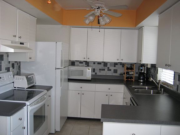 3rd image of 4554 E Paradise Village Pkwy N Unit 252