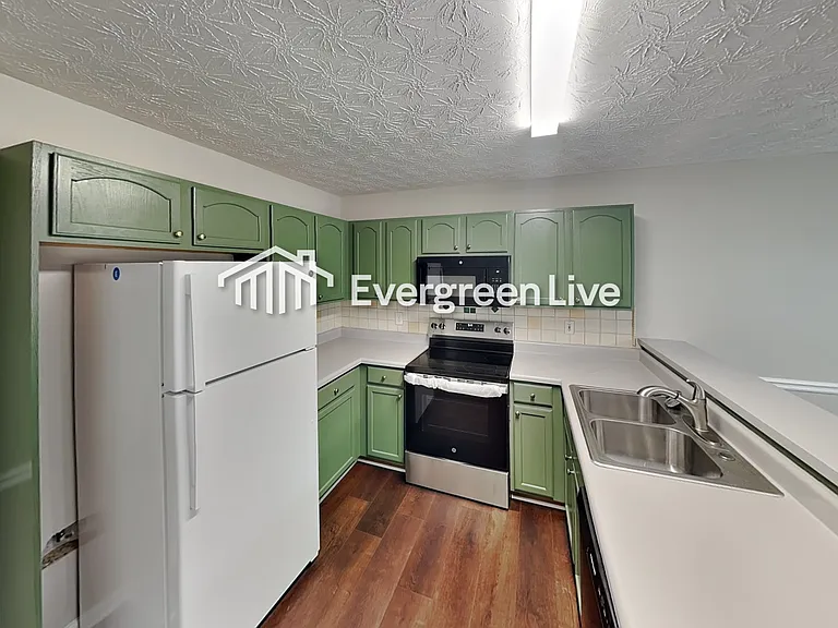 105 Hugh Dr — Photo 7