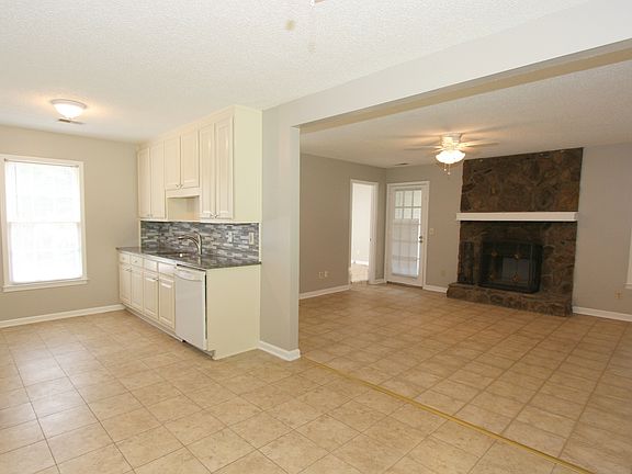 4th image of 2219 Summertown Dr