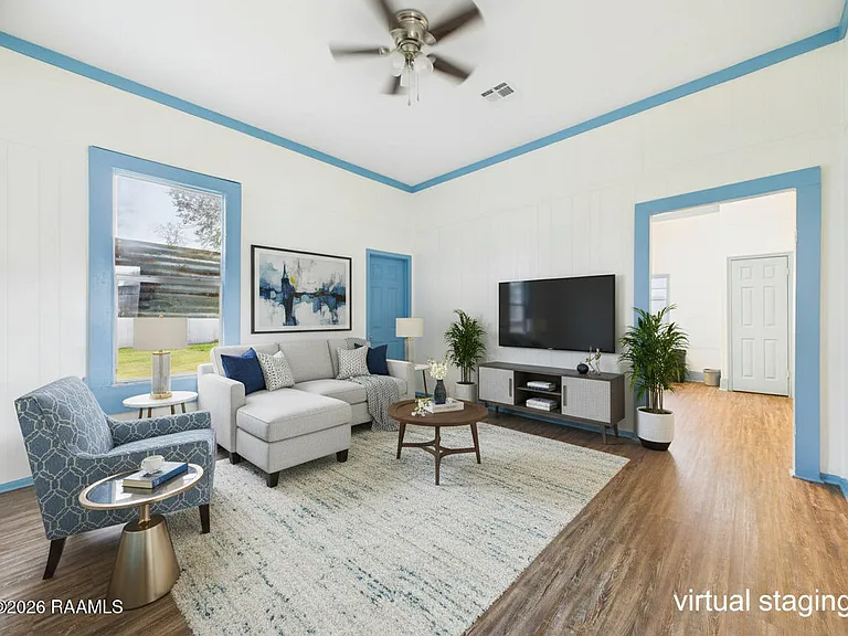 405 E Convent St — Photo 4
