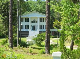 229 Pine Dr, Woodbine, GA 31569