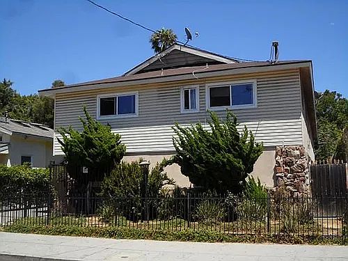 1st image of 2412 S Shenandoah St APT 4