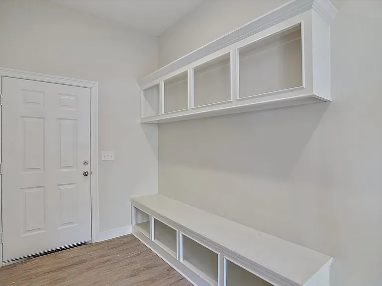 707 Heartwood Ln — Photo 10