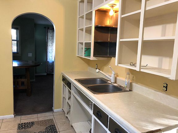 3rd image of 705 Wallace Ave