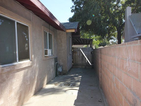 5th image of 1527 E Bremer Ave