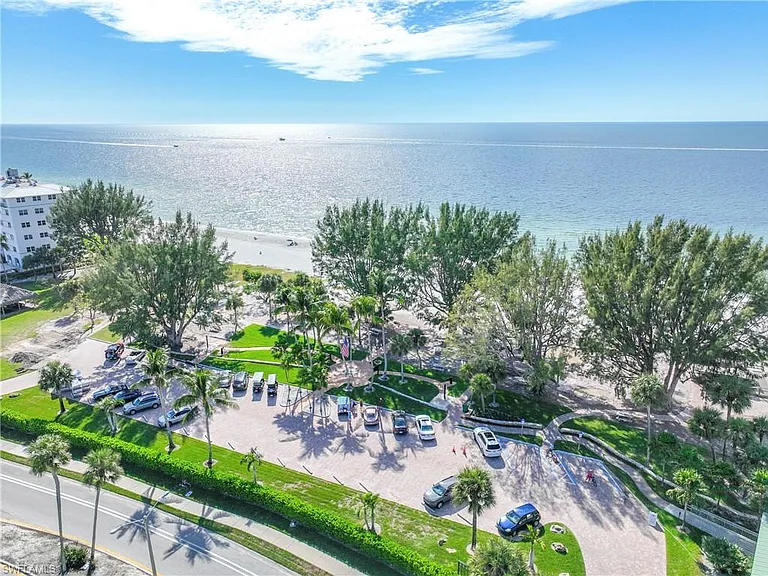 2100 Gulf Shore Blvd N #212 — Photo 41
