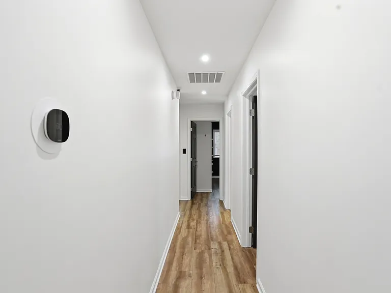 512 Lexington Blvd — Photo 34