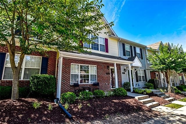1st image of 117 Delargy Cir