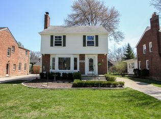 26444 Wyoming Rd, Huntington Woods, MI 48070