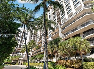 540 Brickell Key Dr APT 818, Miami, FL 33131