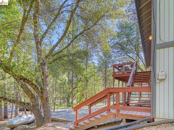 5th image of 19279 Pine Mountain Dr