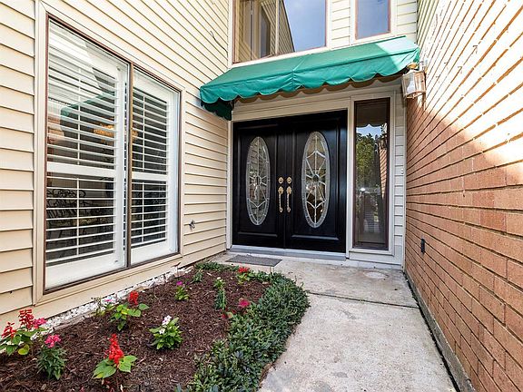 3rd image of 16615 Abbeywood Dr