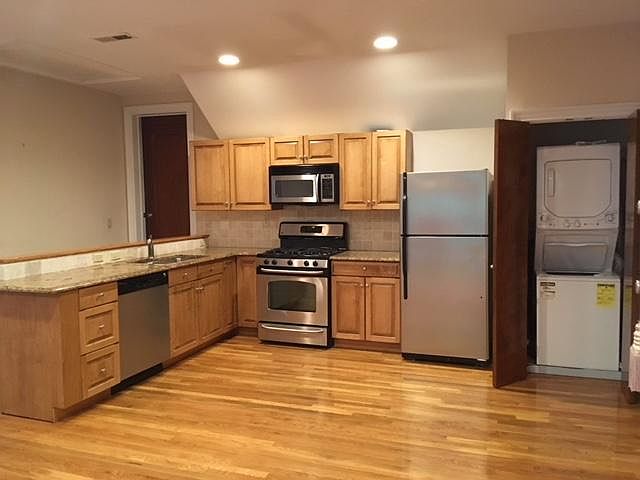 1st image of 6 Candlewood Ct