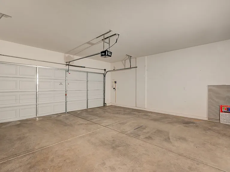 4421 Desert Home Ave — Photo 42