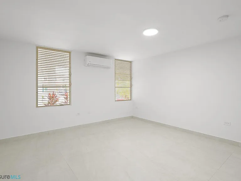 157 Jacintos Sabanera — Photo 23