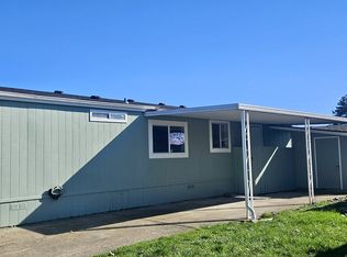 451 Lochaven Ave, Springfield, OR 97477