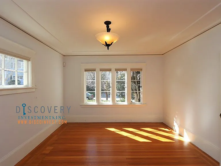 812 Trestle Glen Rd — Photo 5