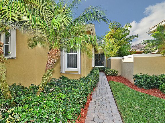 Home For Sale In Broken Sound Country Club