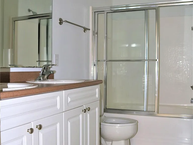 15232 Coventry Court Ln — Photo 22