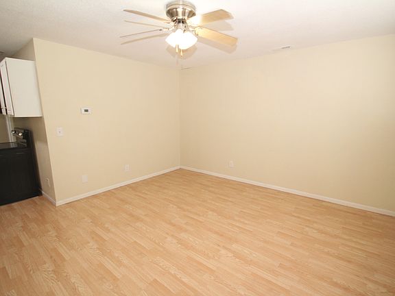 3rd image of 719 N Main St #6