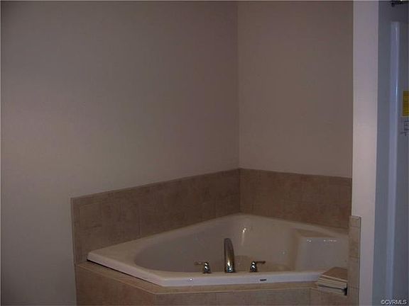 5th image of 9466 Barrett Pl