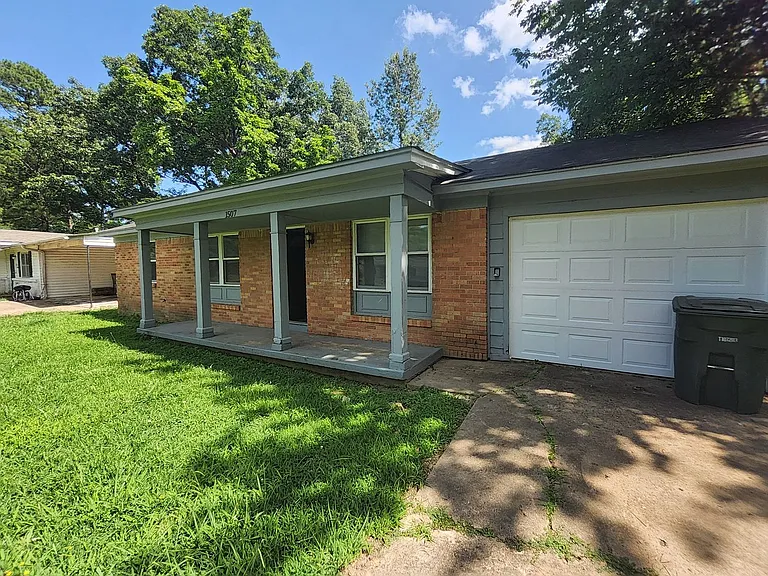 1507 Mary Jane Ave — Photo 2