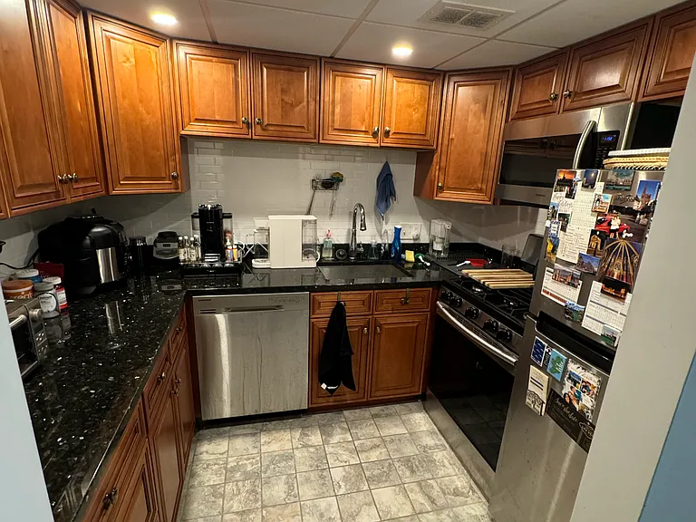44 Broadlawn Park #12A — Photo 2