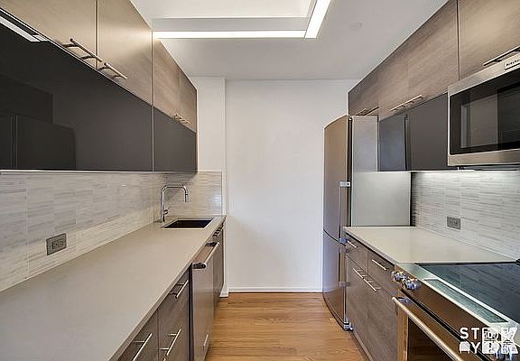 5th image of 172 Montague St APT 14C