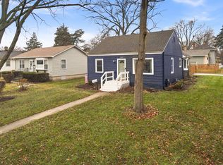 1203 Elm St, St Charles, IL 60174