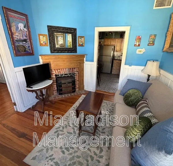 547 E Macon St — Photo 6