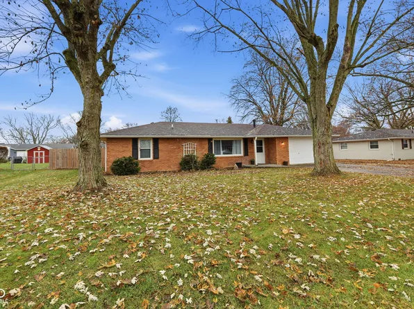 105 Magnolia Dr, Anderson, IN 46012