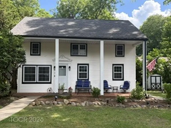 6 Standish Ln, Kinnelon, NJ 07405