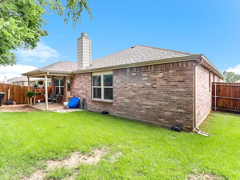1713 Megan Creek Dr — Photo 25
