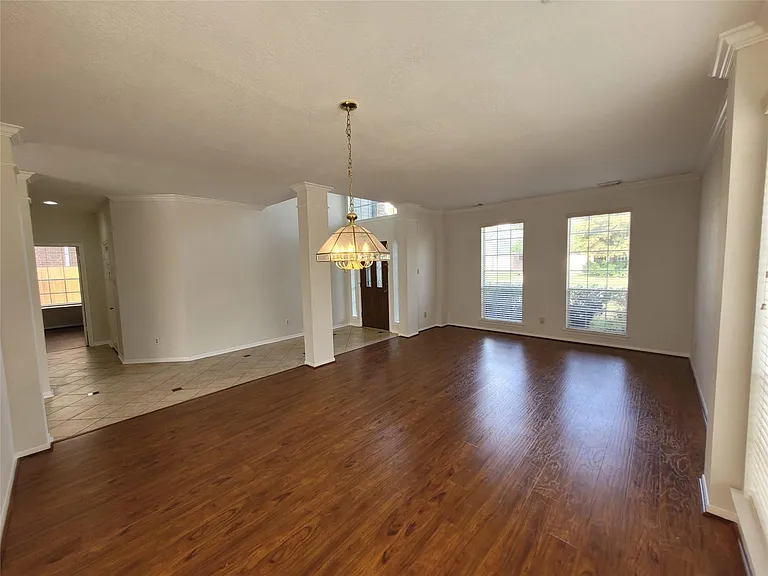 17403 Canyon Knoll Dr — Photo 15