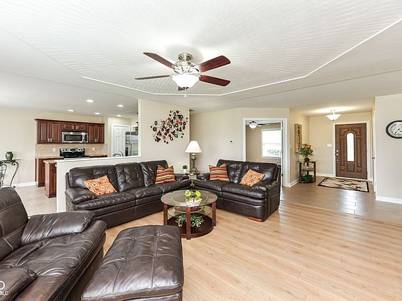 4th image of 4980 W Cedar Creek Pl