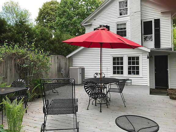 2nd image of 43 Lake St