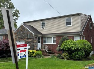 250 Forest Rd, Fort Lee, NJ 07024