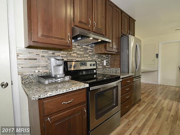 3rd image of 7526 Dolce Dr