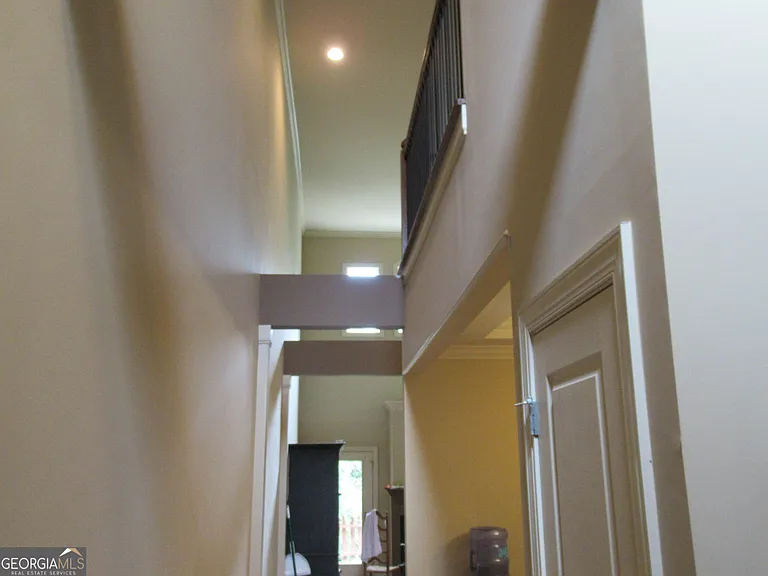 168 Village Dr — Photo 3