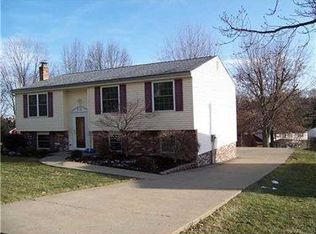 227 Woodhaven Dr, Bridgeville, PA