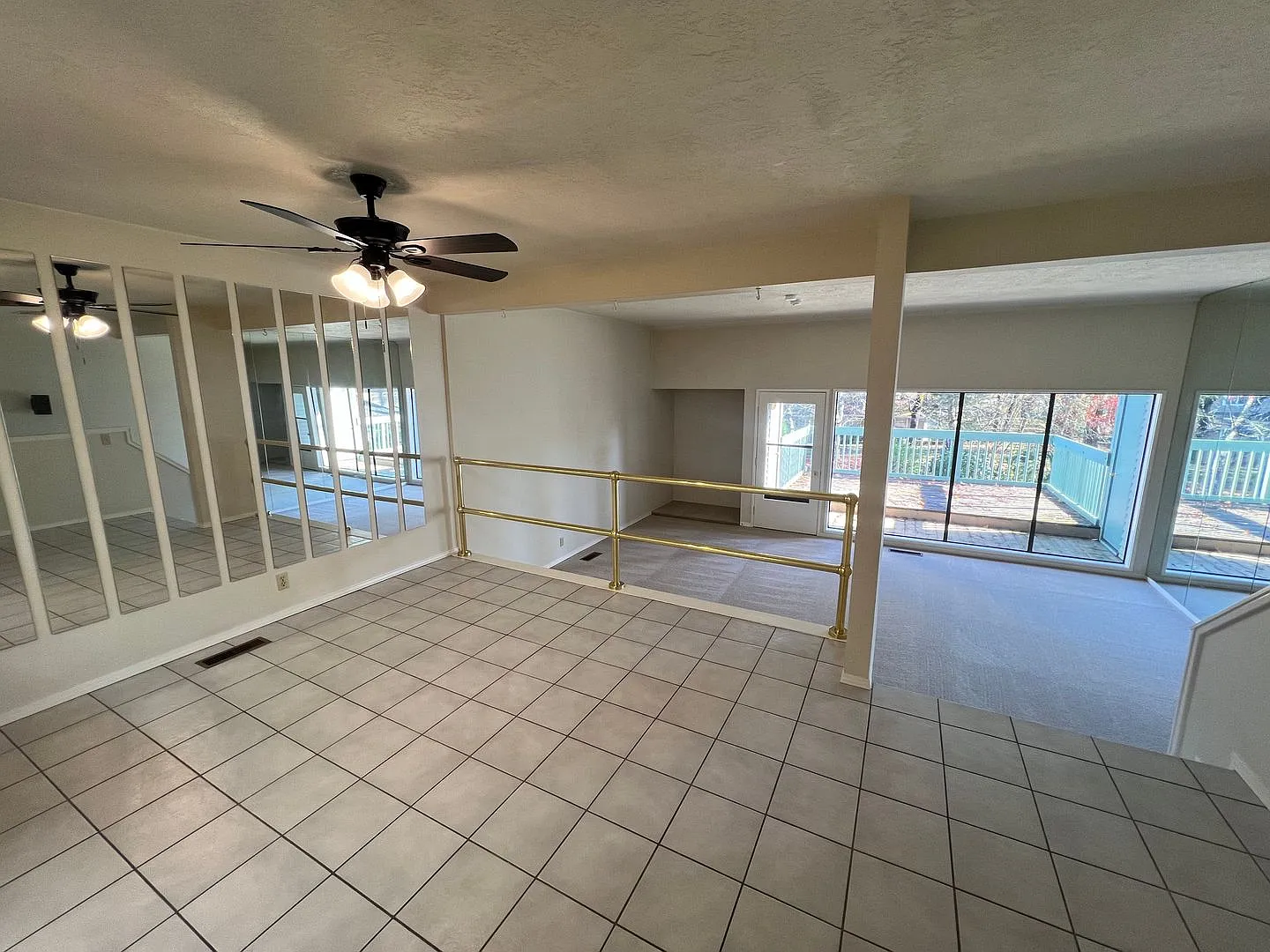 Large Updated Two Bedroom Condo in South Salem with a Deck and Patio — Photo 2