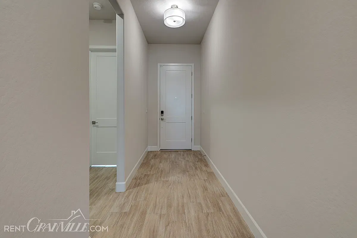 4 bed, 3.5 bath, $3,600 — Photo 2