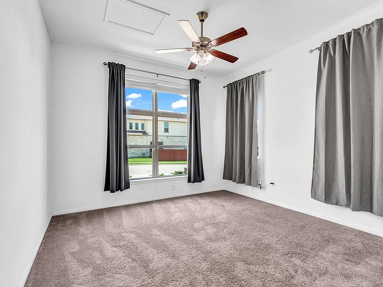 2907 Zelma Dr — Photo 19