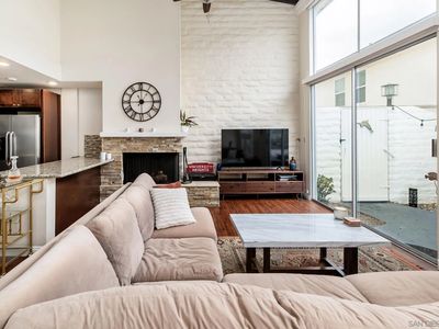 2544 Navarra Dr Unit 4, Carlsbad, CA, 92009