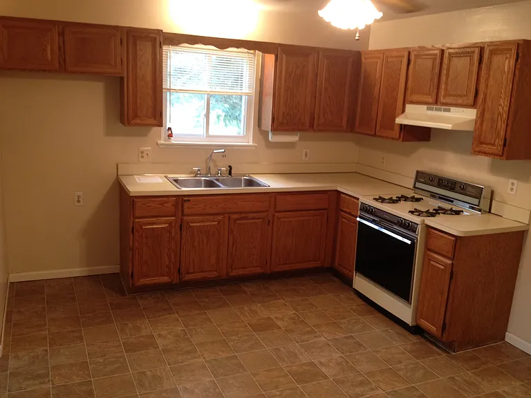 12 N Black River Rd — Photo 7